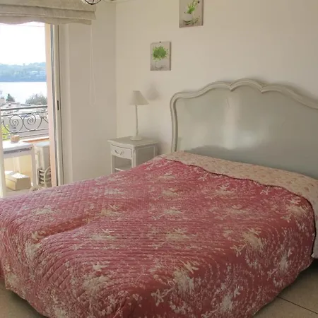 Tres Bel 3 Pieces Proche De La Mer Et De Toutes Commodites Saint-Raphael (Var)